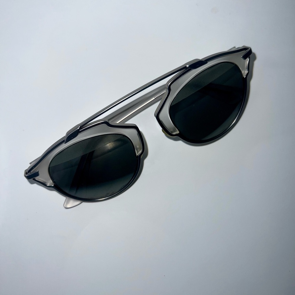 DIOR “Cat-Eye Mirrored” sunglasses
